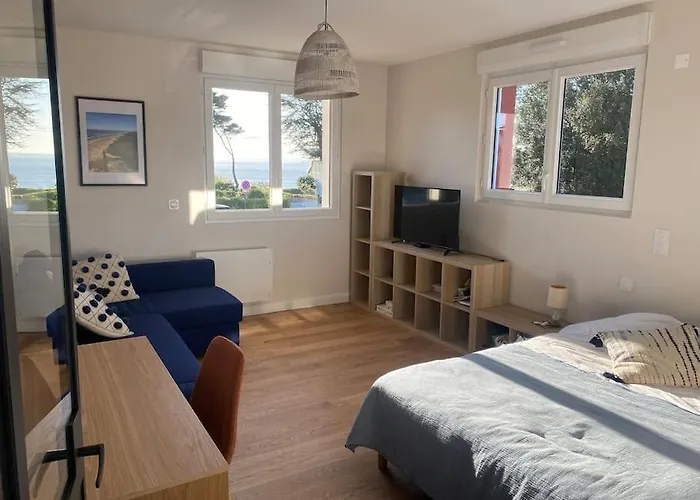 Vue 2 Pas Des Plages 10 Pers 4 Ker Lot Villa